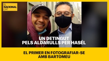 Un detingut pels aldarulls per Hasél, el primer en fotografiar-se amb Bartomeu