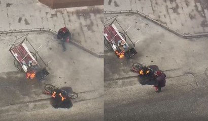 AKP’li belediyenin önünde ekmek teknesini ateşe verdi