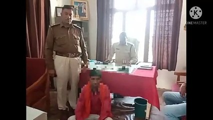 दुकान से मोबाइल चुराने वाला युवक पुलिस की गिरफ्त में
