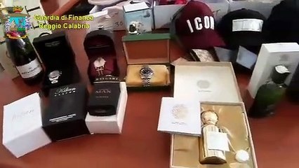 Reggio Calabria - Negozio del falso in un appartamento (02.03.21)