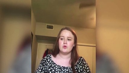 Mulher cai do teto durante video do TikTok e torna-se viral