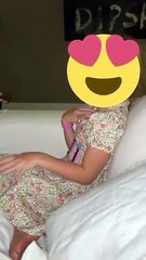 Vídeo: Robbie Williams impressiona fãs com dueto com a filha