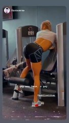 Pabllo Vittar mostra-se apenas de botas e a tapar as partes íntimas