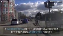 Motorista imprudente quase causa acidente grave!