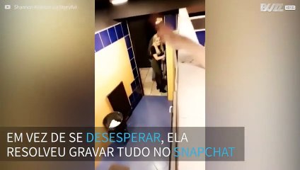 Jovem presa no banheiro grava seu resgate no Snapchat
