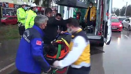 Yolun karşısına geçmek isterken otomobil çarptı