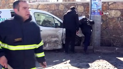 Patlayan bahçe duvarı kazanın şiddetini ortaya koydu, kaza anı güvenlik kamerasında
