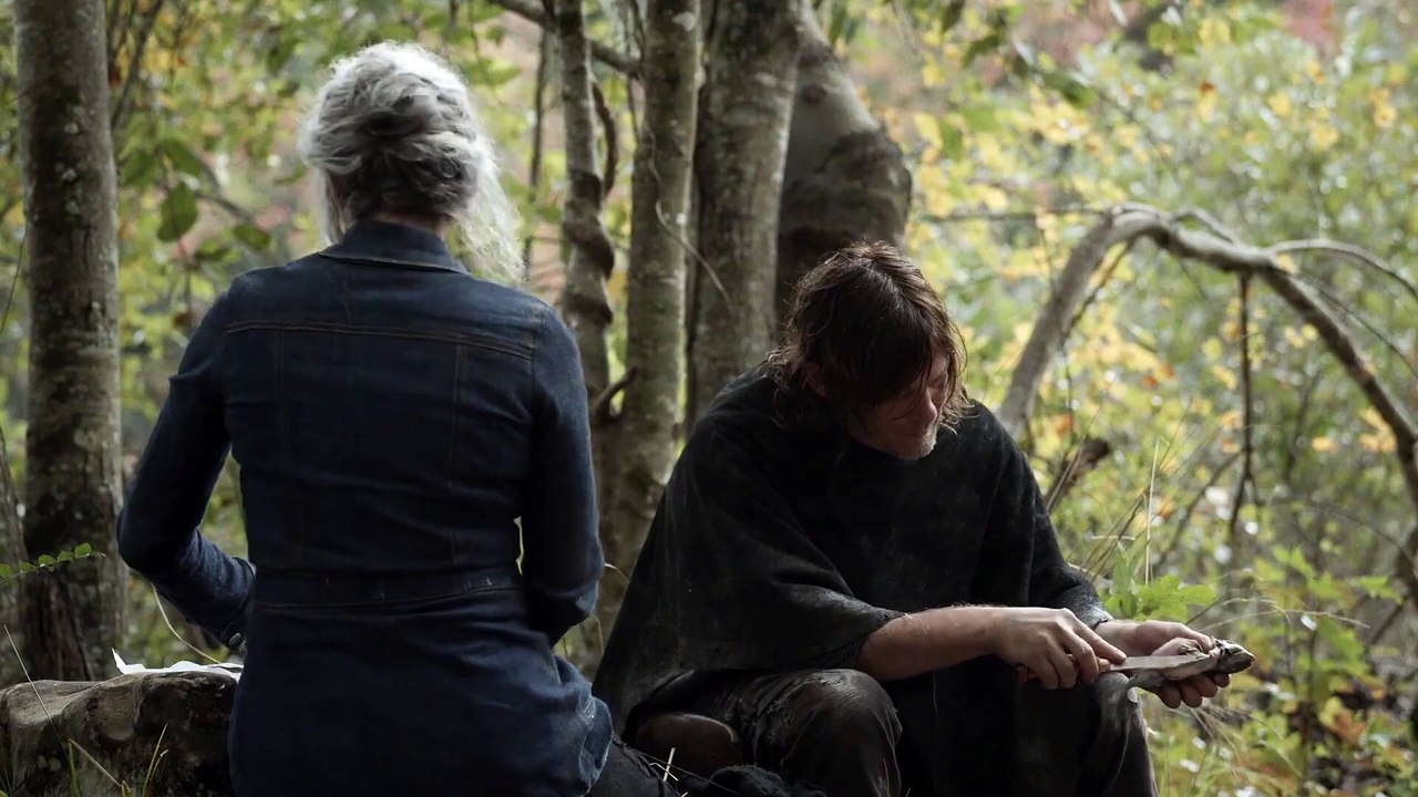 The Walking Dead Episode 18 Season 10 - Scene with Daryl (Norman Reedus) and  Carol (Melissa McBride)
