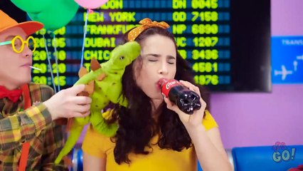 HOW TO SNEAK FOOD ON THE PLANE || Awesome Food Sneaking Ideas by 123 GO!