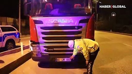 Kaza yaptığını fark etmeyince ilginç anlar yaşandı