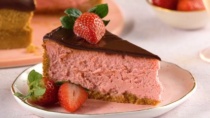 Chocolate-Covered Strawberry Cheesecake