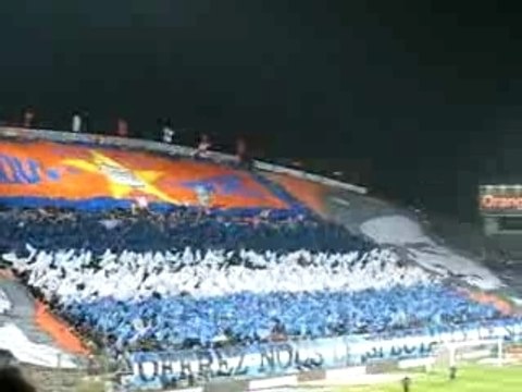 OM PSG 2008 Tifos à l'entrée des joueurs