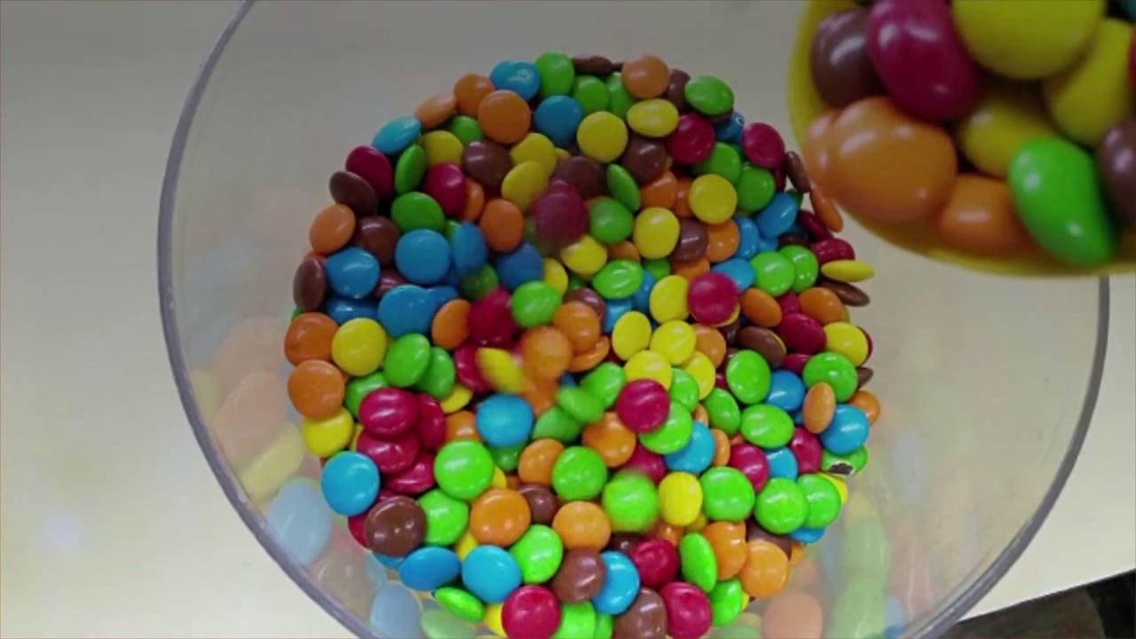 M&M's New Minty Ice Cream Cookie Sandwiches Are Hitting Shelves Now