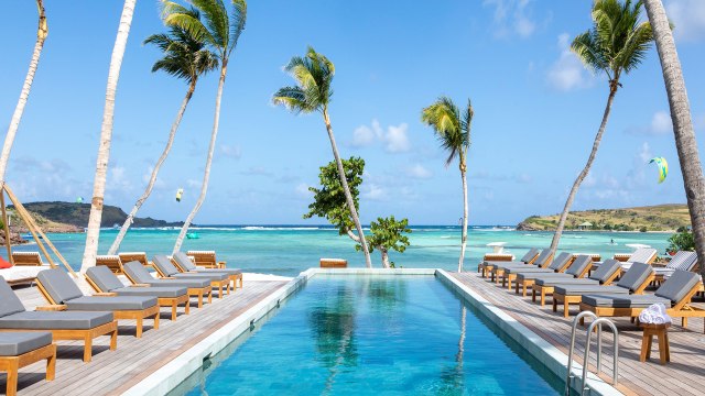 Swim With Turtles, Go Glass-Bottom Kayaking, and Enjoy Sunset Picnics at This Beachfront H