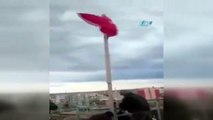 Bayrak şiiri eşliğinde Türk bayrağı göndere çekildi