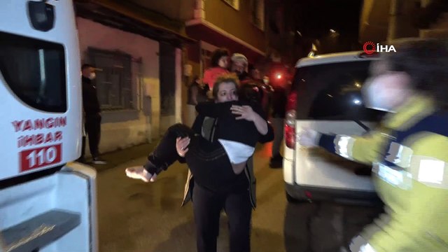 3 katlı apartmanda korkutan yangın: 5’i çocuk 8 kişi dumandan etkilendi