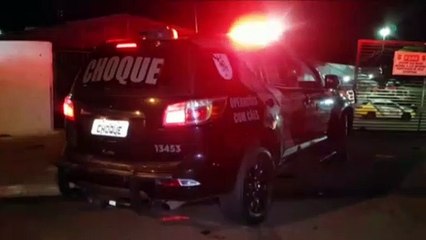 Pelotão do Choque prende homem com espingarda calibre 12