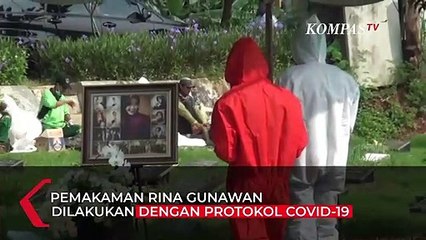 Tangis Pecah Antar Rina Gunawan ke Pemakaman, Teddy: Saya Ikhlas