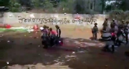 Video: म्यांमार में पुलिस और सेना की मनमानी, प्रदर्शनकारियों पर जमकर हो रहे अत्याचार