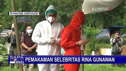 Pemakaman Selebritas Rina Gunawan dengan Protokol Covid-19