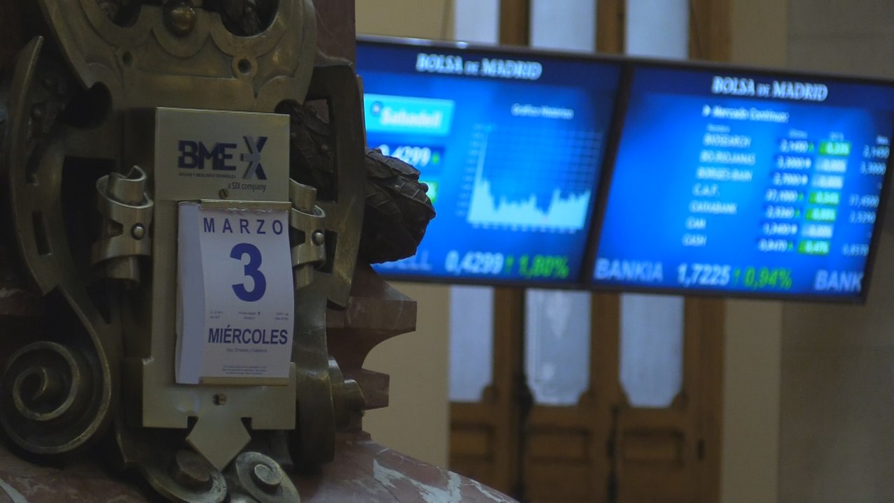 El Ibex mantiene subidas del 1 % tras la apertura, por encima de los 8.400 puntos