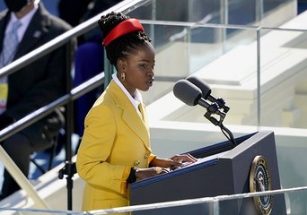 Pays-Bas : scandale après qu’une femme blanche a traduit l’oeuvre d’une poétesse noire