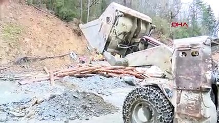 Göçük altında kalan maden işçisini arama çalışmaları 3üncü gününde sürüyor