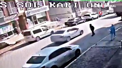 Tabanca ile kurşun yağdırdı, kaçarken kaza yaptı