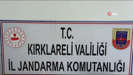Kırklareli'nde yola atılmış şüpheli poşette onlarca tabanca parçası bulundu