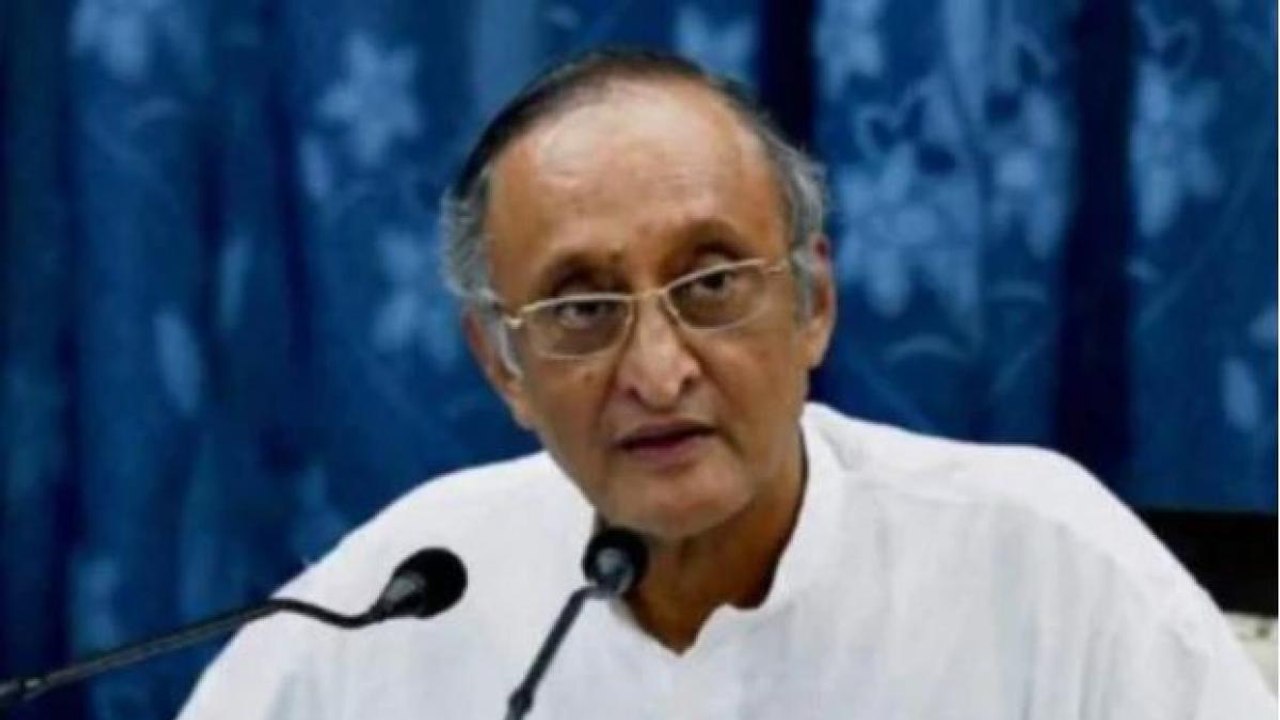 Finance Minister Amit Mitra talks on Bengal's e...