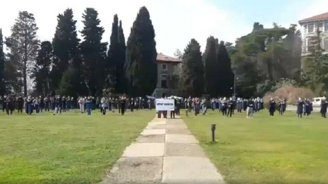 Boğaziçili öğrencilerden akademisyenlere destek