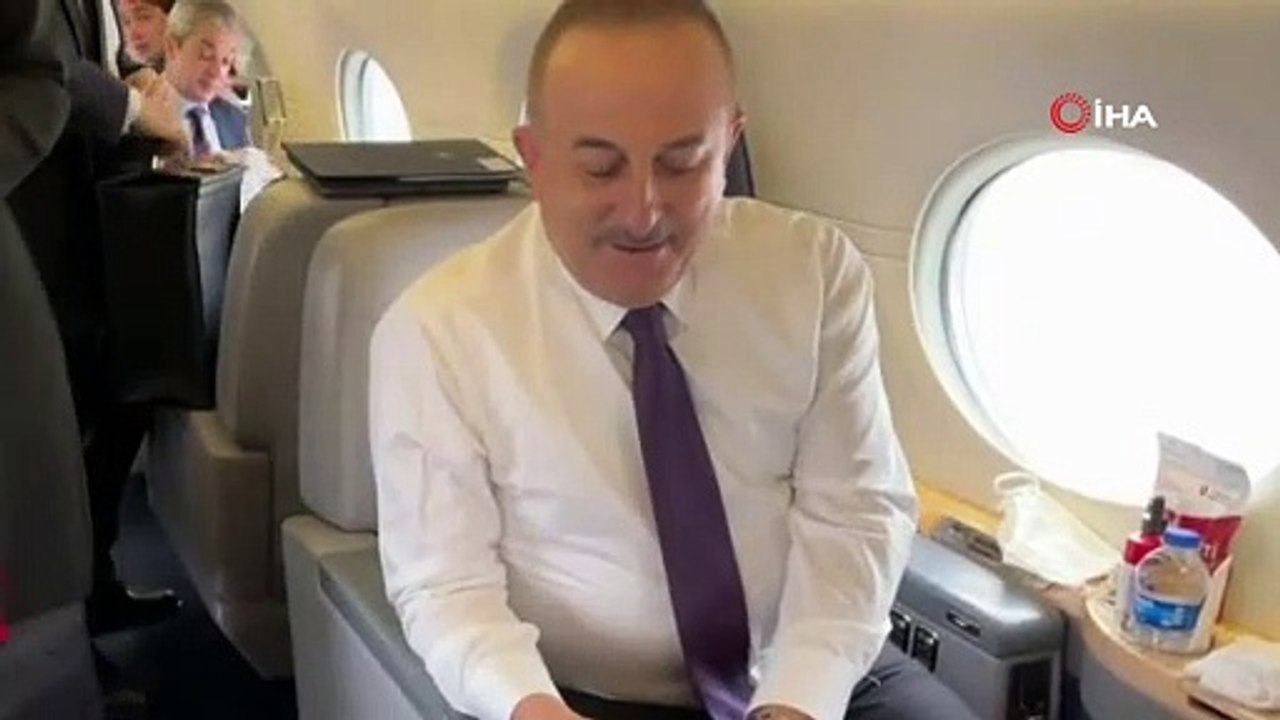 Bakan Çavuşoğlu, Müslüm Gürses ile ilgili anısını anlattı: 'Yok abi, sen bu şarkı gelince uyanıyorsun' dedi