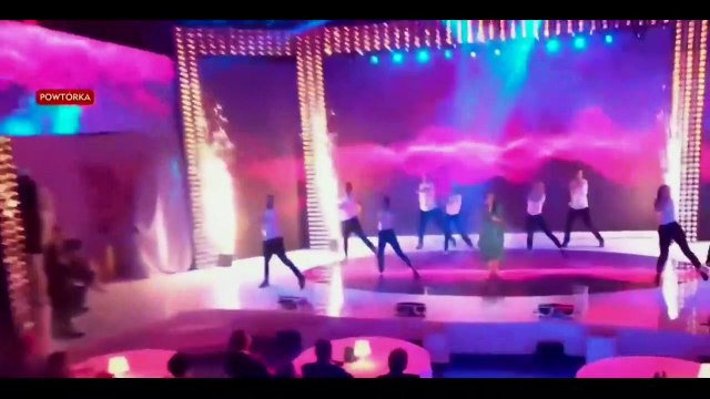 Alizée chante Moi Lolita en live à la télévision polonaise