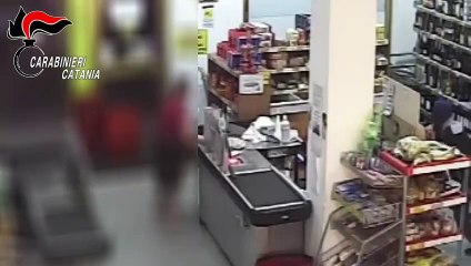 Acireale (CT) - Rapina supemercato armato di spranga arrestato (03.03.21)