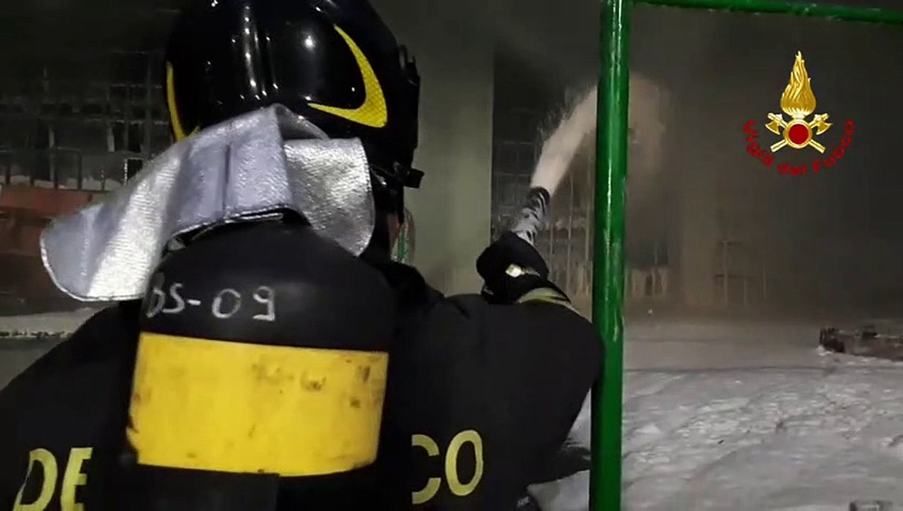 Genova - In fiamme capannone a Bolzaneto (03.03.21)