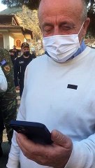 Επικοινωνία του πρωθυπουργού με τον διευθυντή του Δημοτικού Σχολείου στο Δαμάσι Τυρνάβου