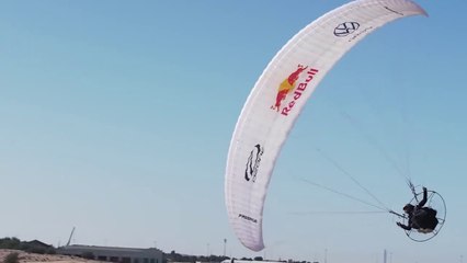 Paramotoring Above The World's Largest Fountain | The Breaking Pointe: Dubai | Z videos