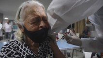 Colombia ha recibido más de 500.000 vacunas pero su aplicación no avanza
