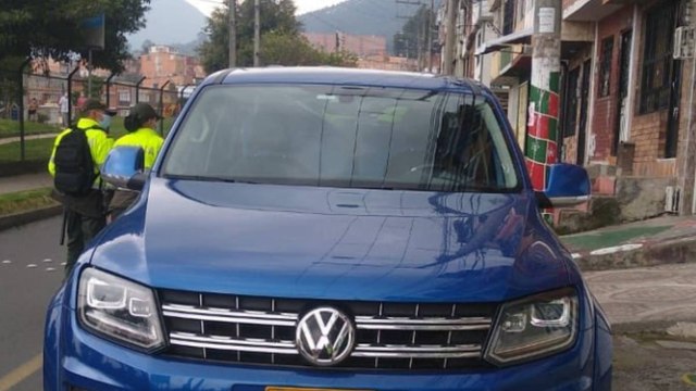 Encuentran vehículo usado para transportar vacunas que había sido robado en Bogotá