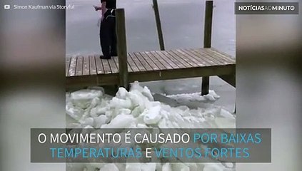 Gelo empurra deck na Carolina do Norte