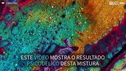A psicodélica mistura de de óleo, sabão e tinta