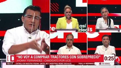 Adriana Salvatierra y Jhonny Fernández cruzan palabras