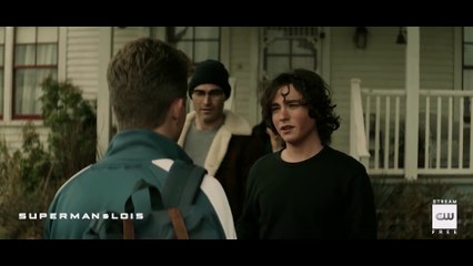 Superman & Lois S01E02 - Clip from Season 1 Episode 2 - Flying with Dad