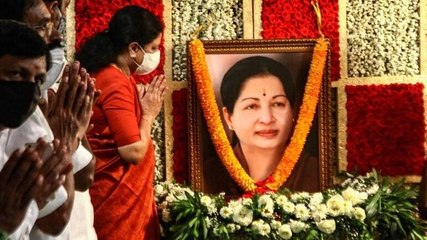 Sasikala quits politics, Maharashtra records new Covid-19 cases; more