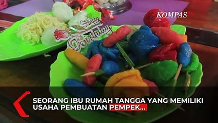 Kreasi Pempek Warna-warni Jadi Kue Ulang Tahun