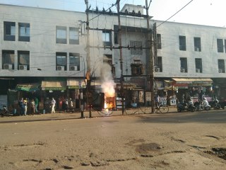 स्टेशन चौक के समीप ट्रांसफार्मर में लगी आग
