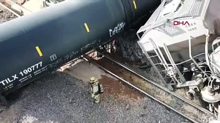 ABD'de raydan çıkan trenin inanılmaz görüntüsü