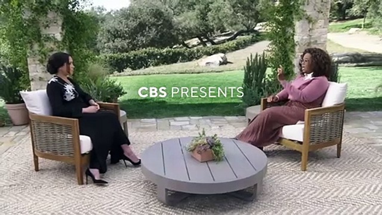 Accusée de harcèlement, Meghan Markle suggère que Buckingham Palace « colporte des mensonges » sur elle et le prince Harry, dans une interview accordée à Oprah Winfrey