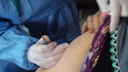 Hiç vaka görülmeyen köyde vatandaşlara korona aşısı