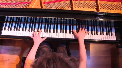 İZMİR - Karlsruhe Müzik Üniversitesini tam puanla kazanan 15 yaşındaki İzmirli piyanist Nehir başarısının sırrını anlattı